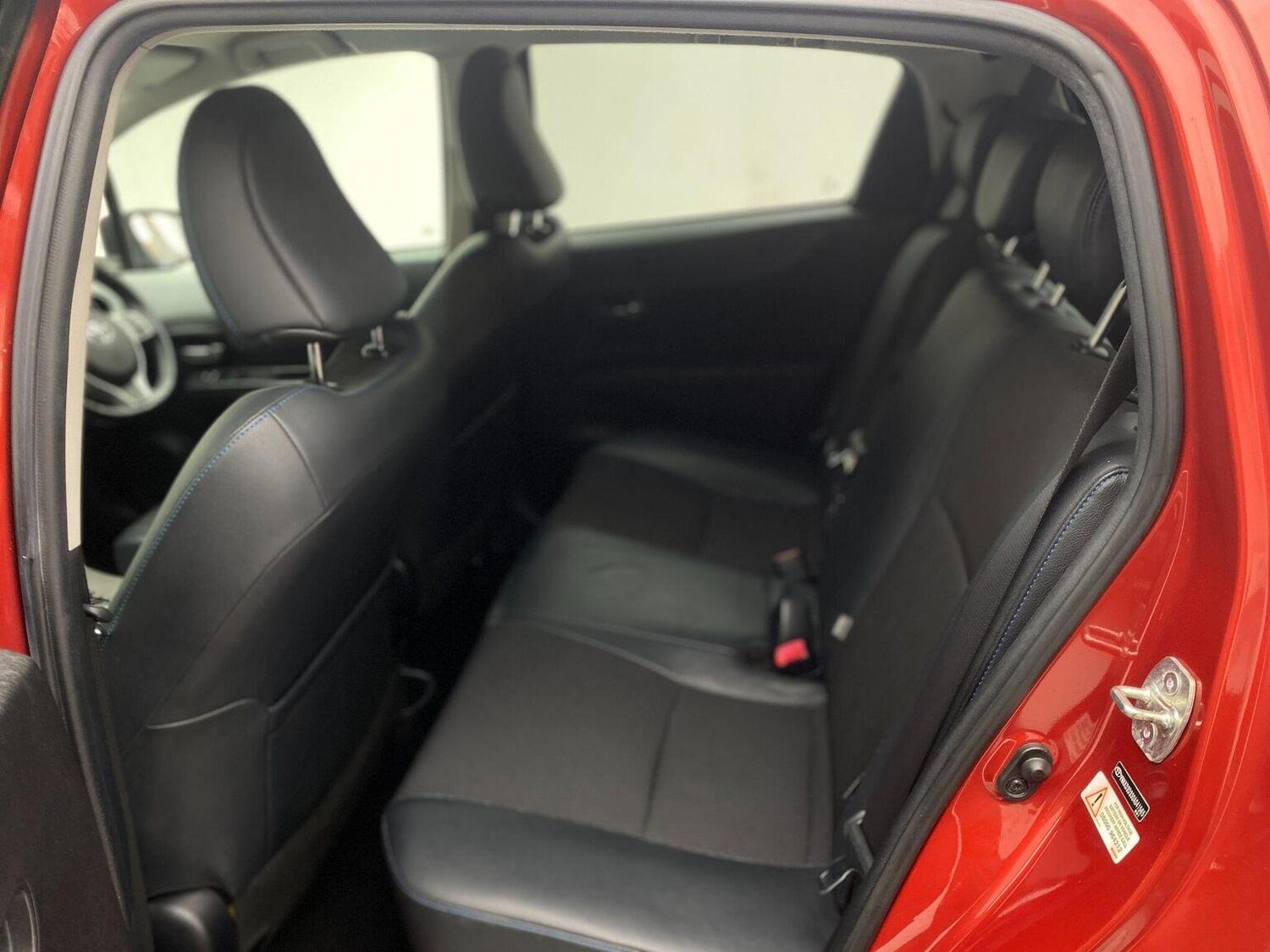 Used Toyota Yaris 2013 for sale - 76744200: Photo 31