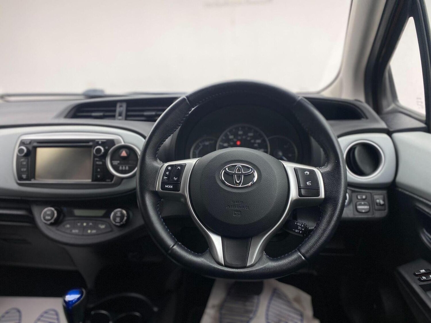 Used Toyota Yaris 2013 for sale - 76744200: Photo 34
