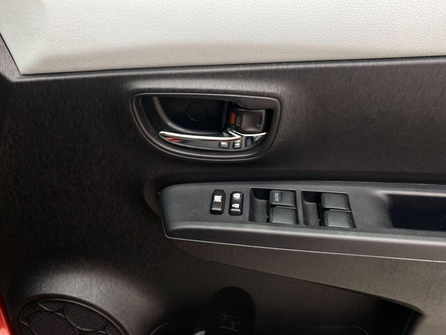 Used Toyota Yaris 2013 for sale - 76744200: Photo 41