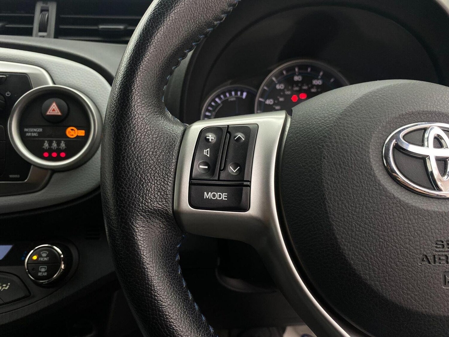 Used Toyota Yaris 2013 for sale - 76744200: Photo 43