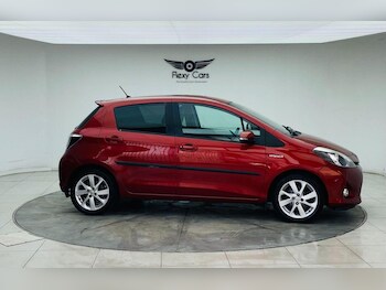 Used Toyota Yaris 2013 for sale - 76744200: Photo