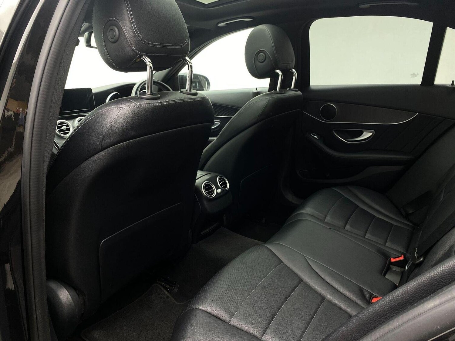 Used Mercedes-Benz C Class 2017 for sale - 76744166: Photo 34