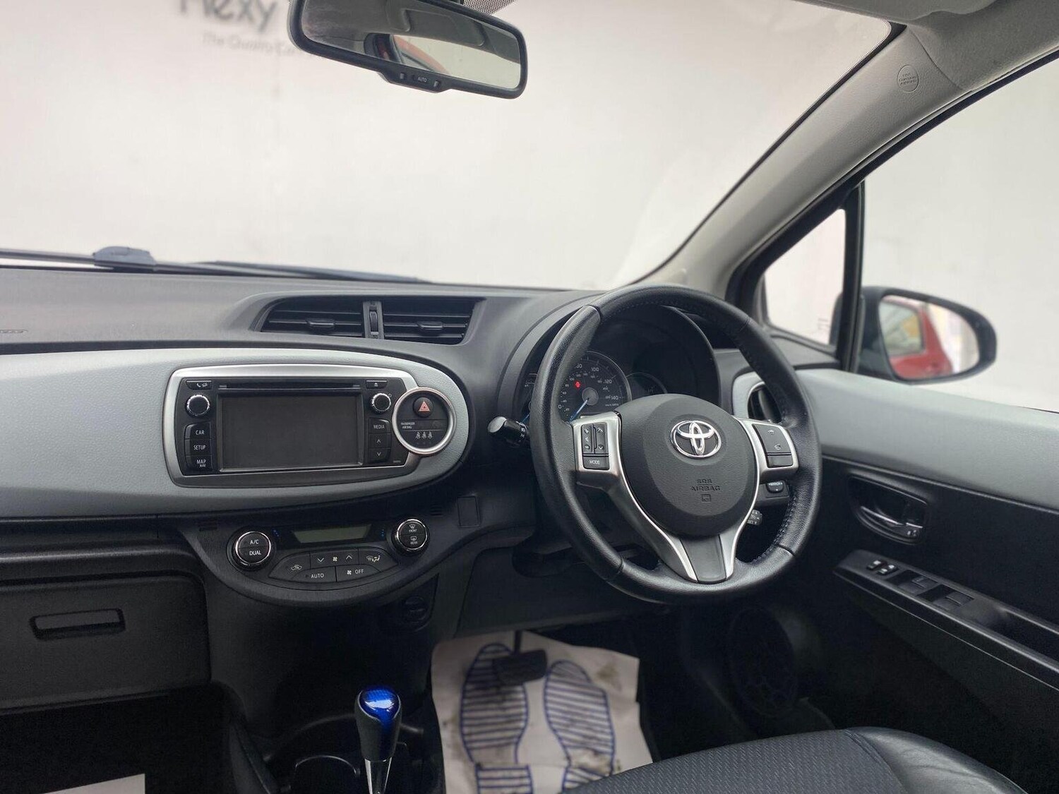 Used Toyota Yaris 2013 for sale - 76794681: Photo 36