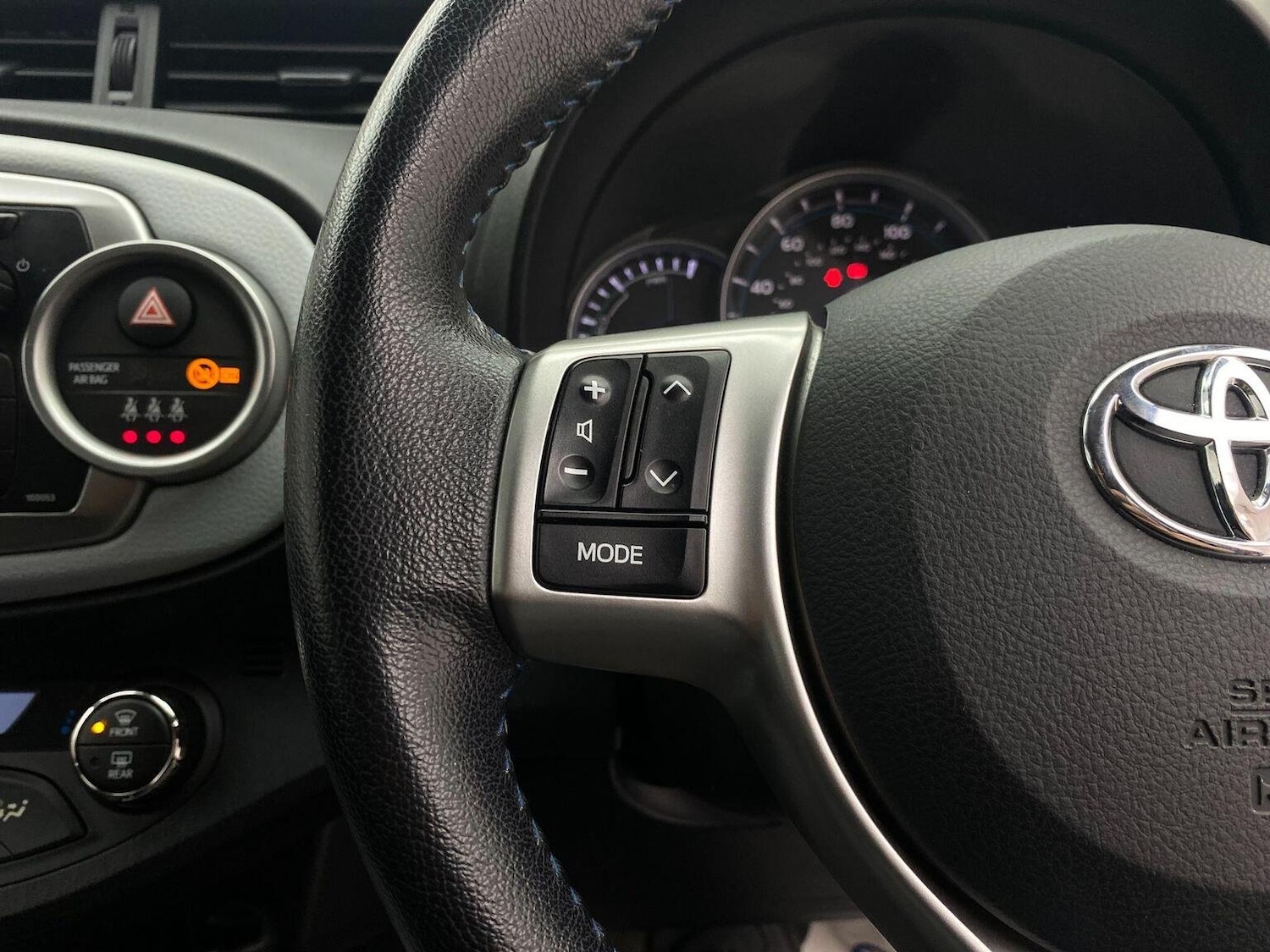 Used Toyota Yaris 2013 for sale - 76794681: Photo 43