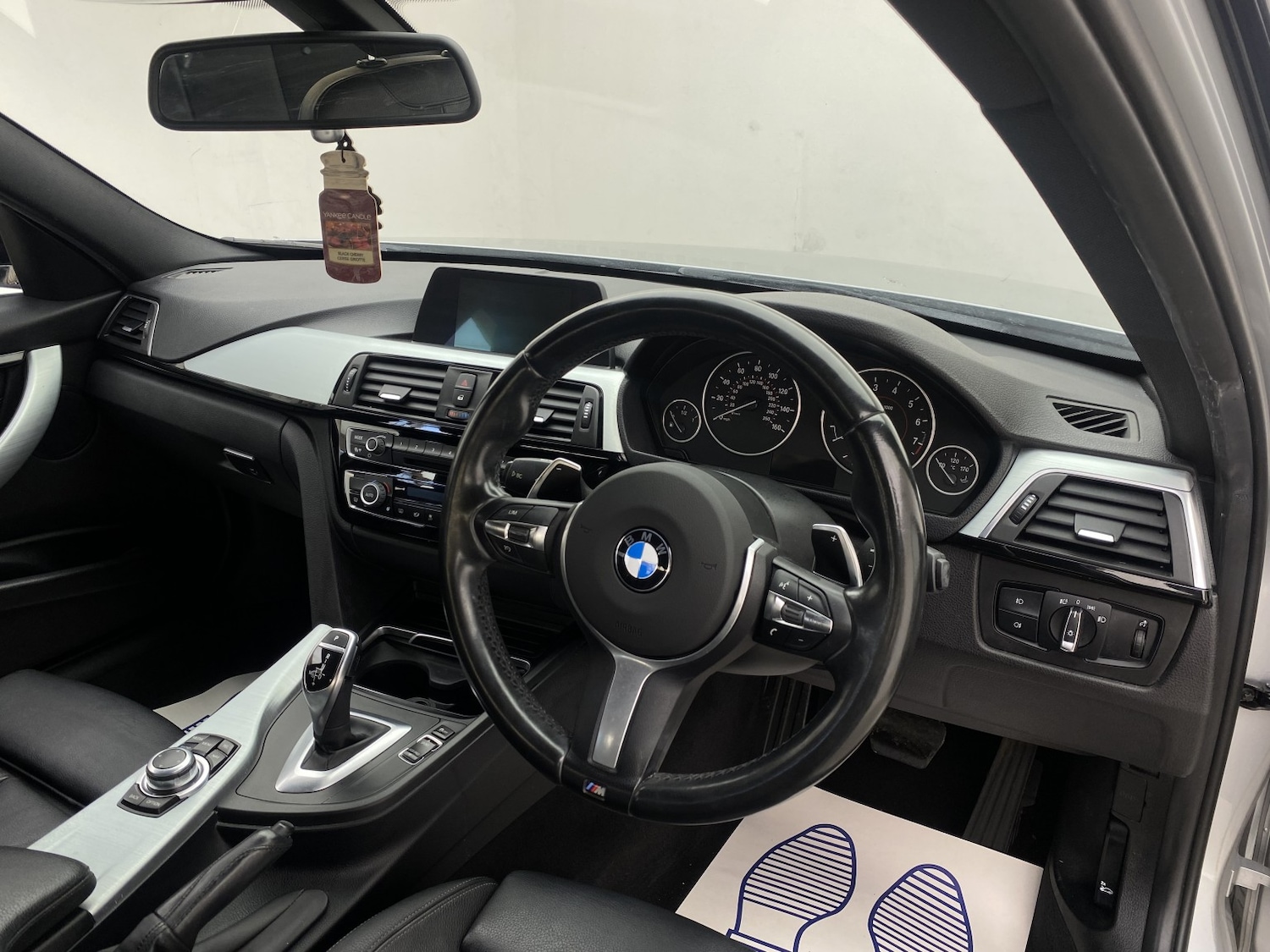 Used BMW 3 Series 2016 for sale - 77065637: Photo 2