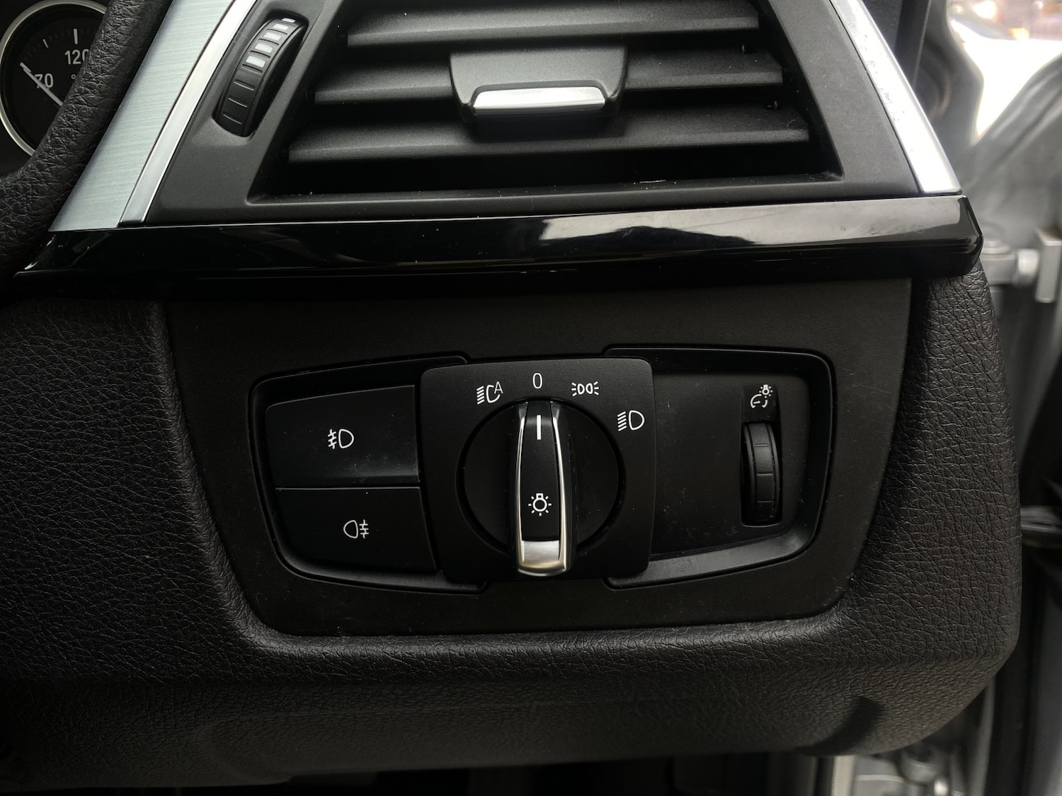 Used BMW 3 Series 2016 for sale - 77065637: Photo 27