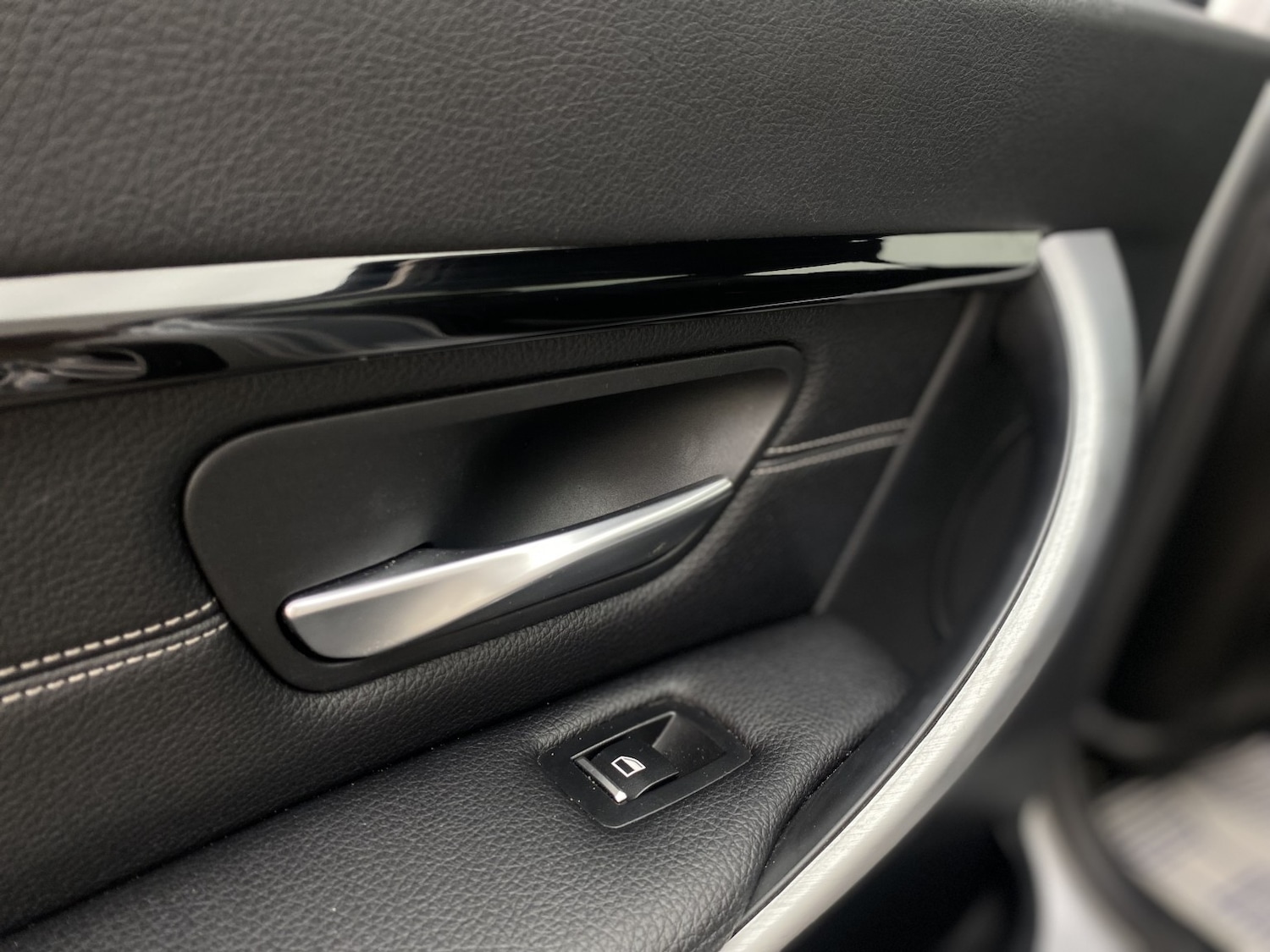 Used BMW 3 Series 2016 for sale - 77065637: Photo 33