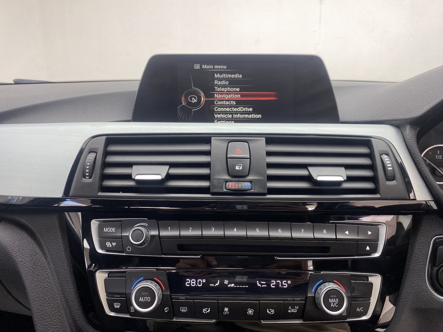 Used BMW 3 Series 2016 for sale - 77065637: Photo 47