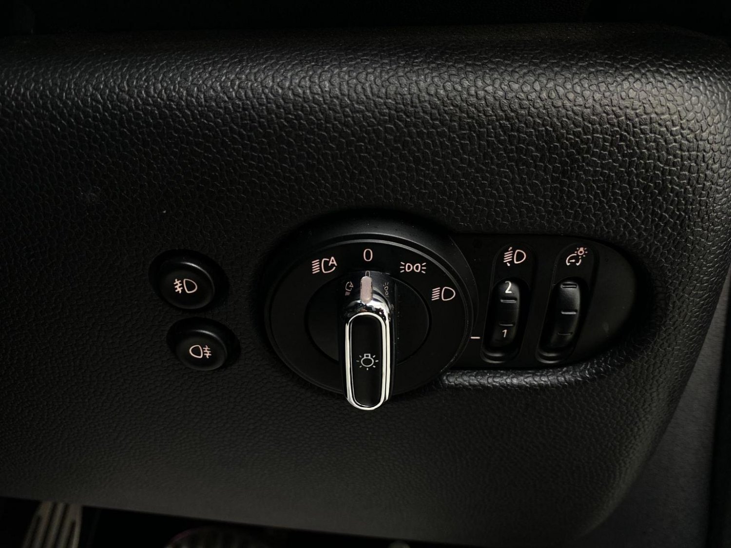 Used MINI Hatch 2019 for sale - 76744265: Photo 45