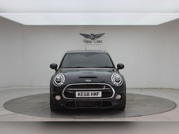 Used MINI Hatch 2019 for sale - 76744265: Photo