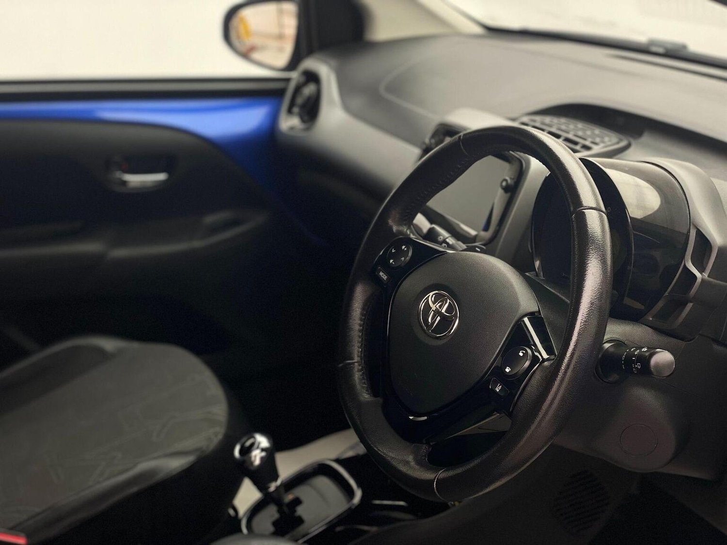 Used Toyota AYGO 2019 for sale - 76744195: Photo 2