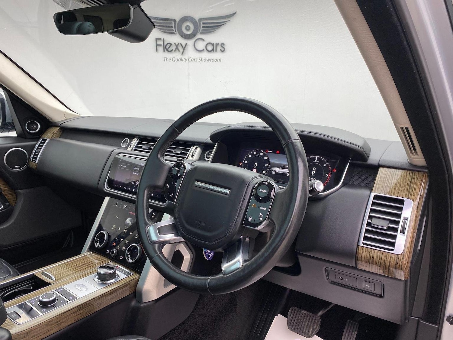 Used Land Rover Range Rover 2019 for sale - 76794530: Photo 2