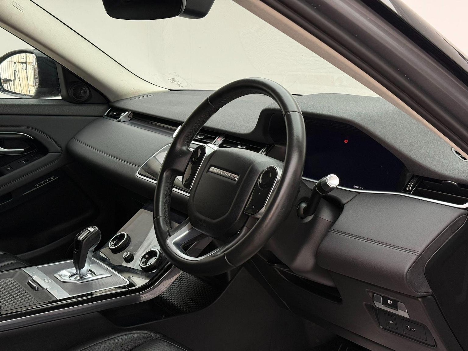 Used Land Rover Range Rover Evoque 2020 for sale - 76744248: Photo 2