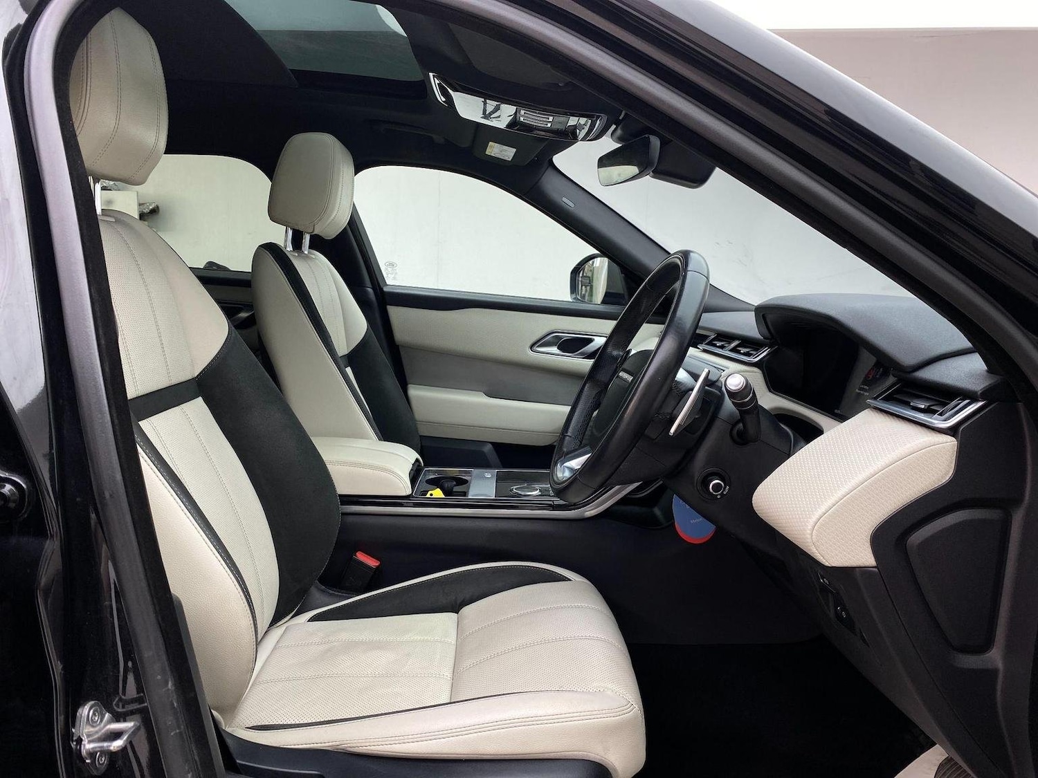 Used Land Rover Range Rover Velar 2020 for sale - 76794546: Photo 33