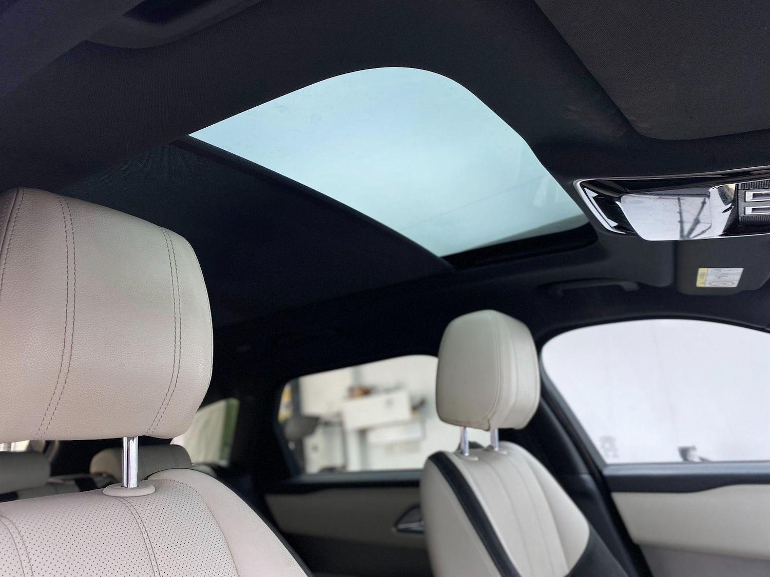 Used Land Rover Range Rover Velar 2020 for sale - 76794546: Photo 41