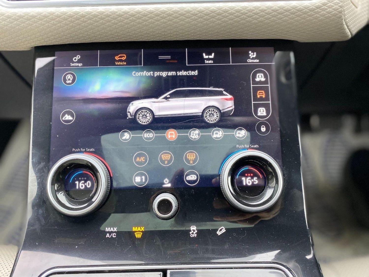 Used Land Rover Range Rover Velar 2020 for sale - 76794546: Photo 46