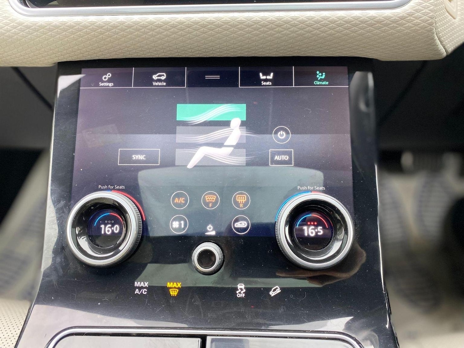 Used Land Rover Range Rover Velar 2020 for sale - 76794546: Photo 47