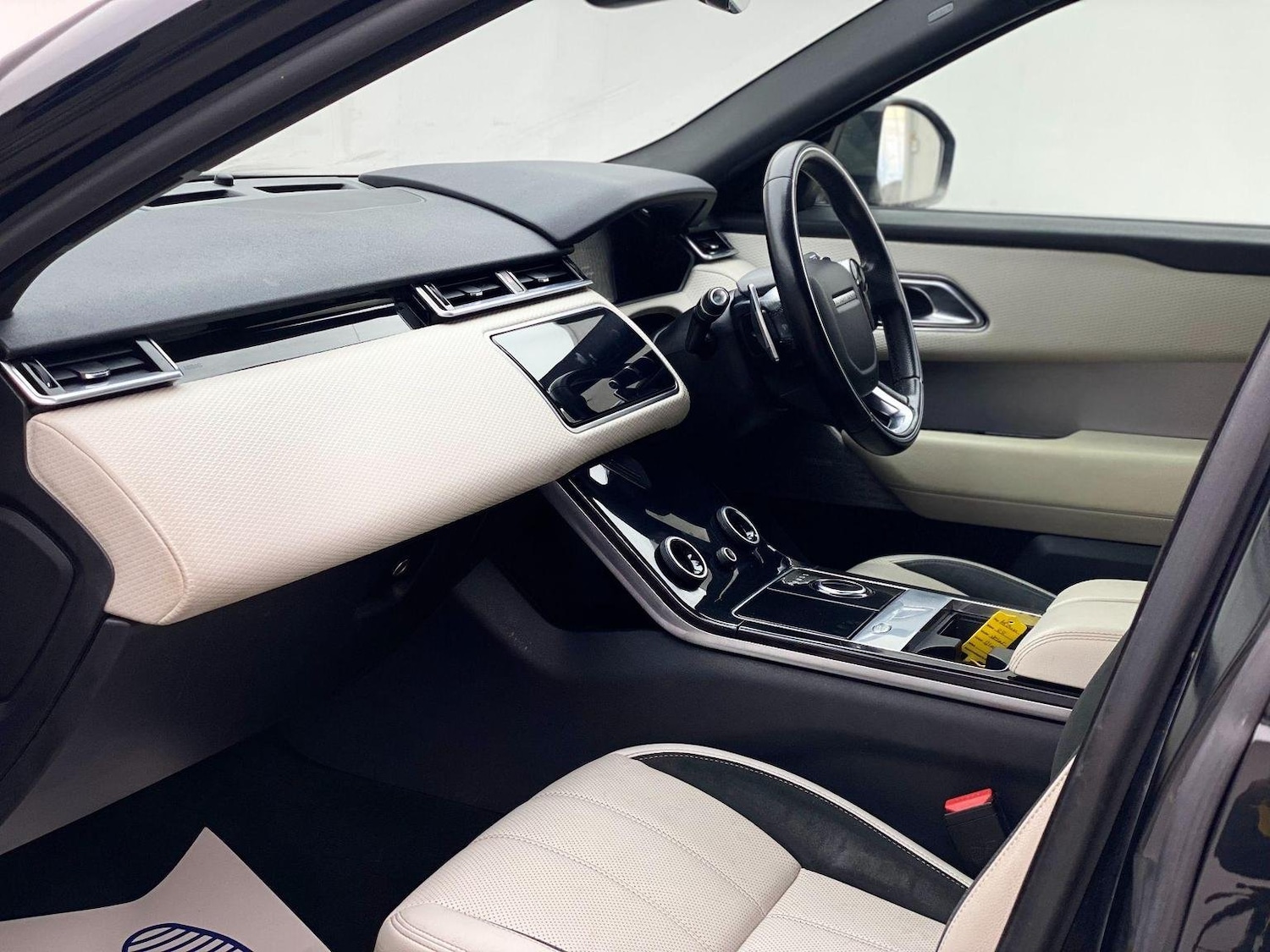 Used Land Rover Range Rover Velar 2020 for sale - 76794546: Photo 8