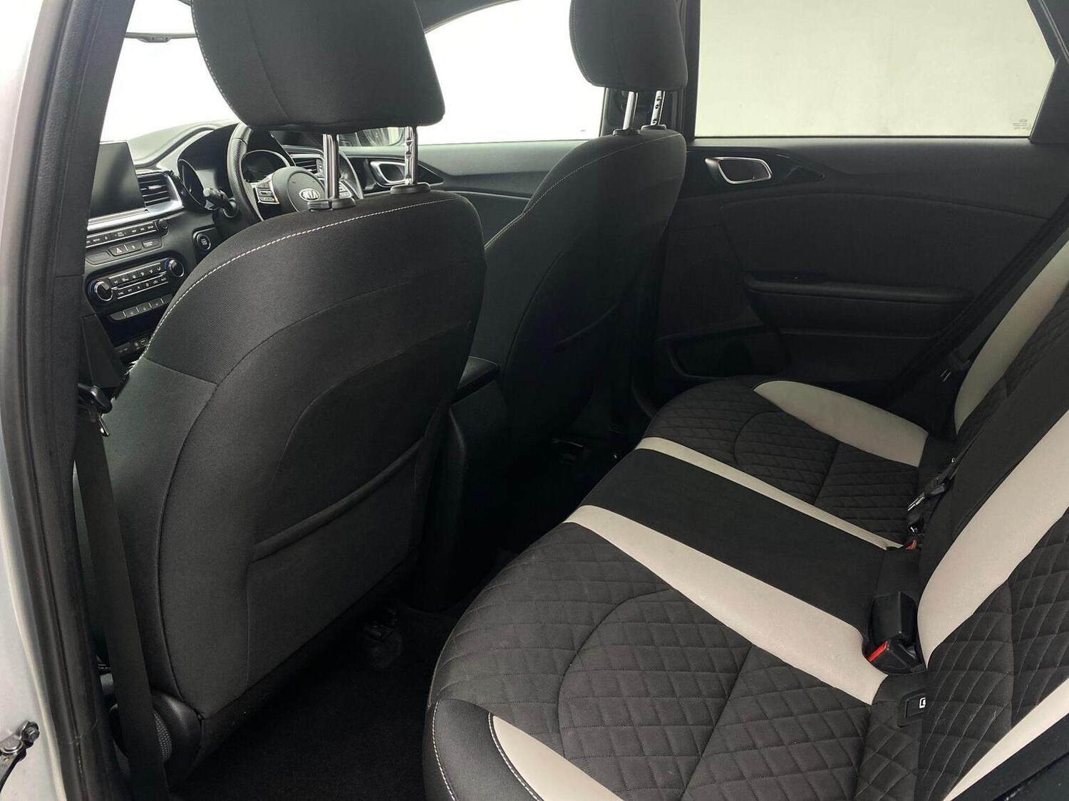 Used Kia Ceed 2019 for sale - 76744156: Photo 32