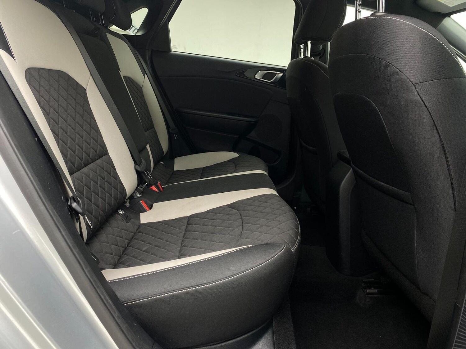 Used Kia Ceed 2019 for sale - 76744156: Photo 35