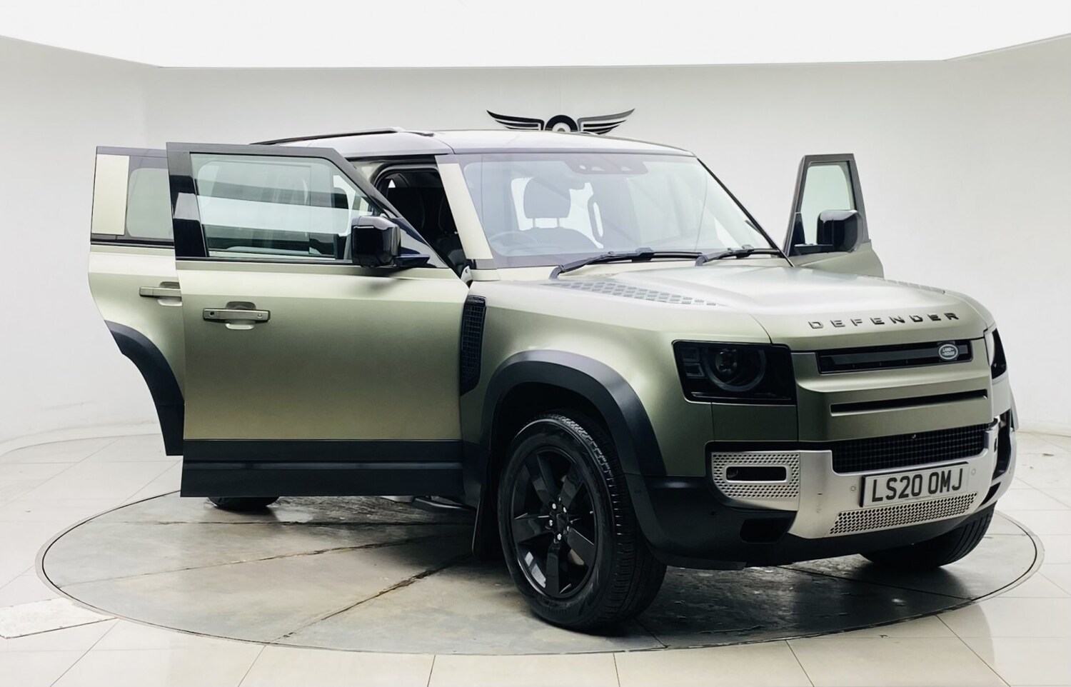 Used Land Rover Defender 2020 for sale - 77483649: Photo 11