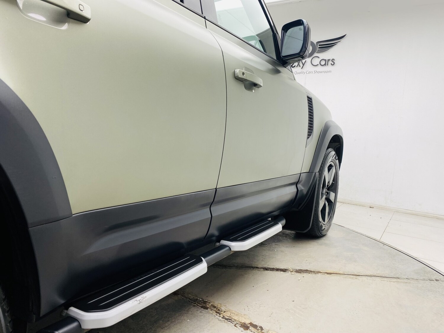 Used Land Rover Defender 2020 for sale - 77483649: Photo 39