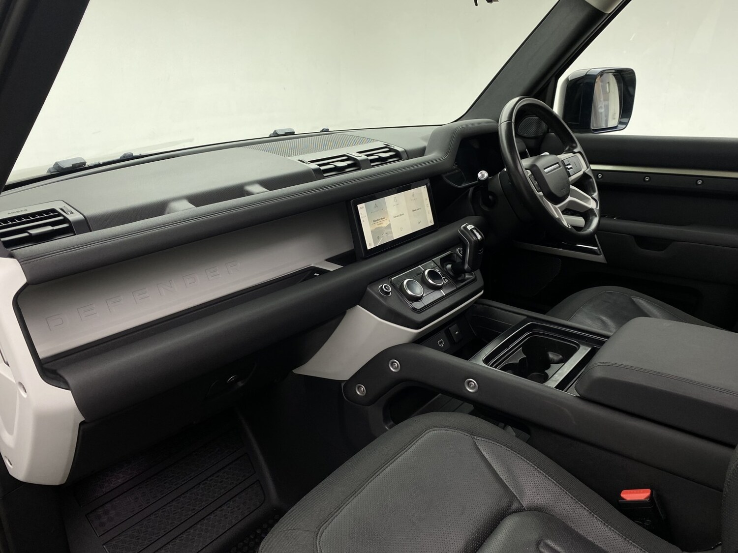 Used Land Rover Defender 2020 for sale - 77483649: Photo 46