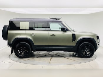 Used Land Rover Defender 2020 for sale - 77483649: Photo
