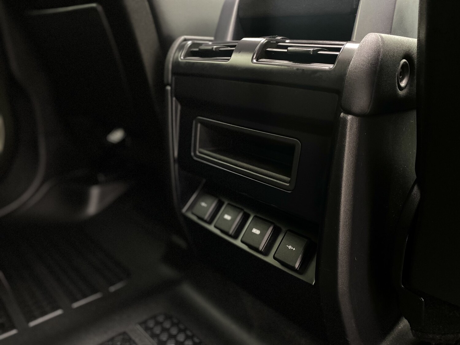 Used Land Rover Defender 2020 for sale - 77483649: Photo 57