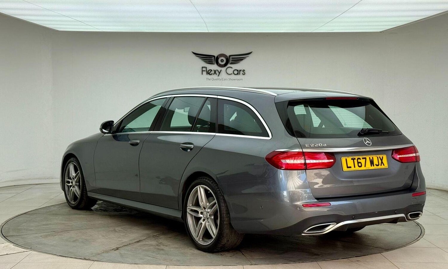 Used Mercedes-Benz E Class 2017 for sale - 76744219: Photo 16