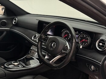 Used Mercedes-Benz E Class 2017 for sale - 76744219: Photo