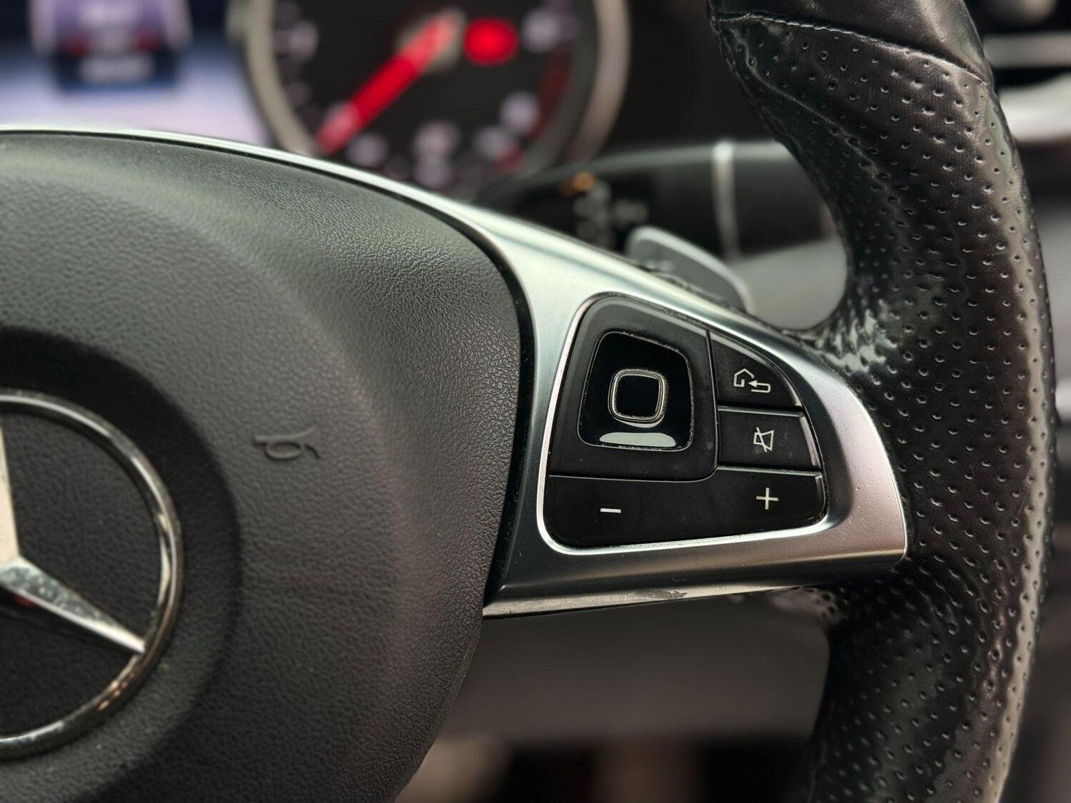 Used Mercedes-Benz E Class 2017 for sale - 76744219: Photo 36