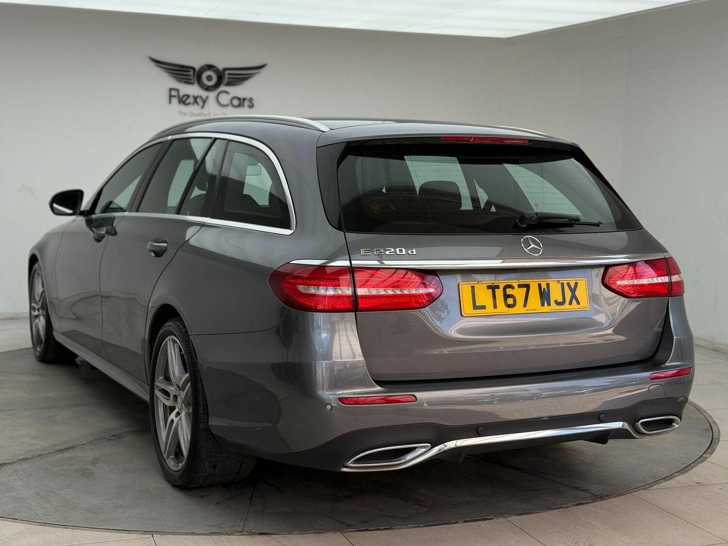 Used Mercedes-Benz E Class 2017 for sale - 76744219: Photo 59