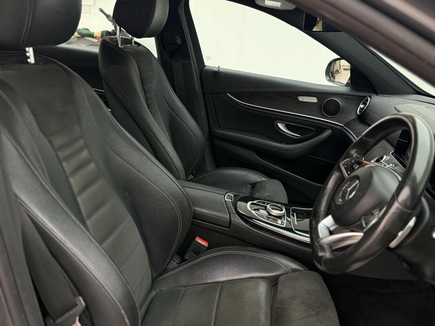 Used Mercedes-Benz E Class 2017 for sale - 76744219: Photo 8