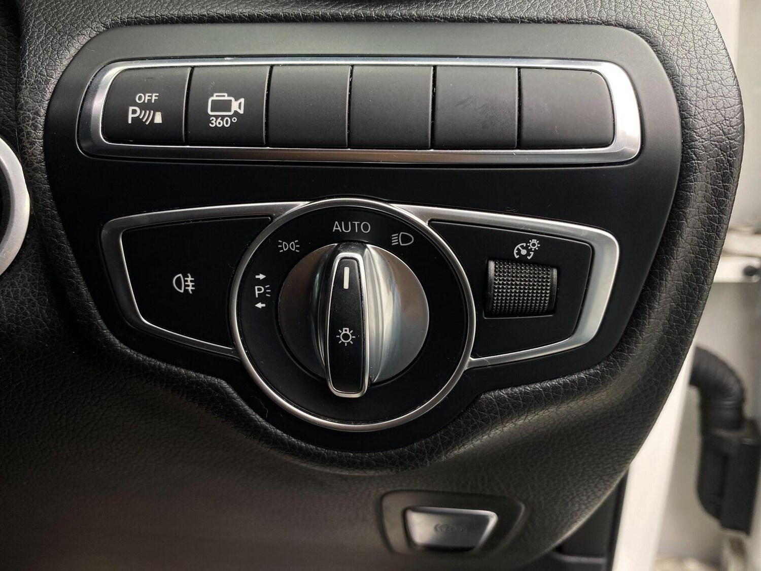 Used Mercedes-Benz GLC 2017 for sale - 76744155: Photo 40