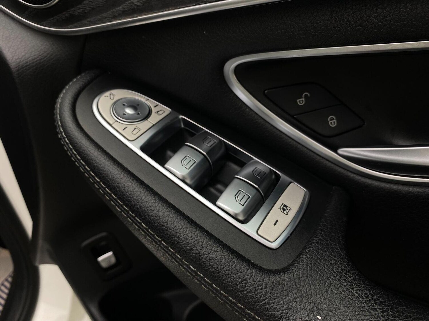 Used Mercedes-Benz GLC 2017 for sale - 76744155: Photo 67