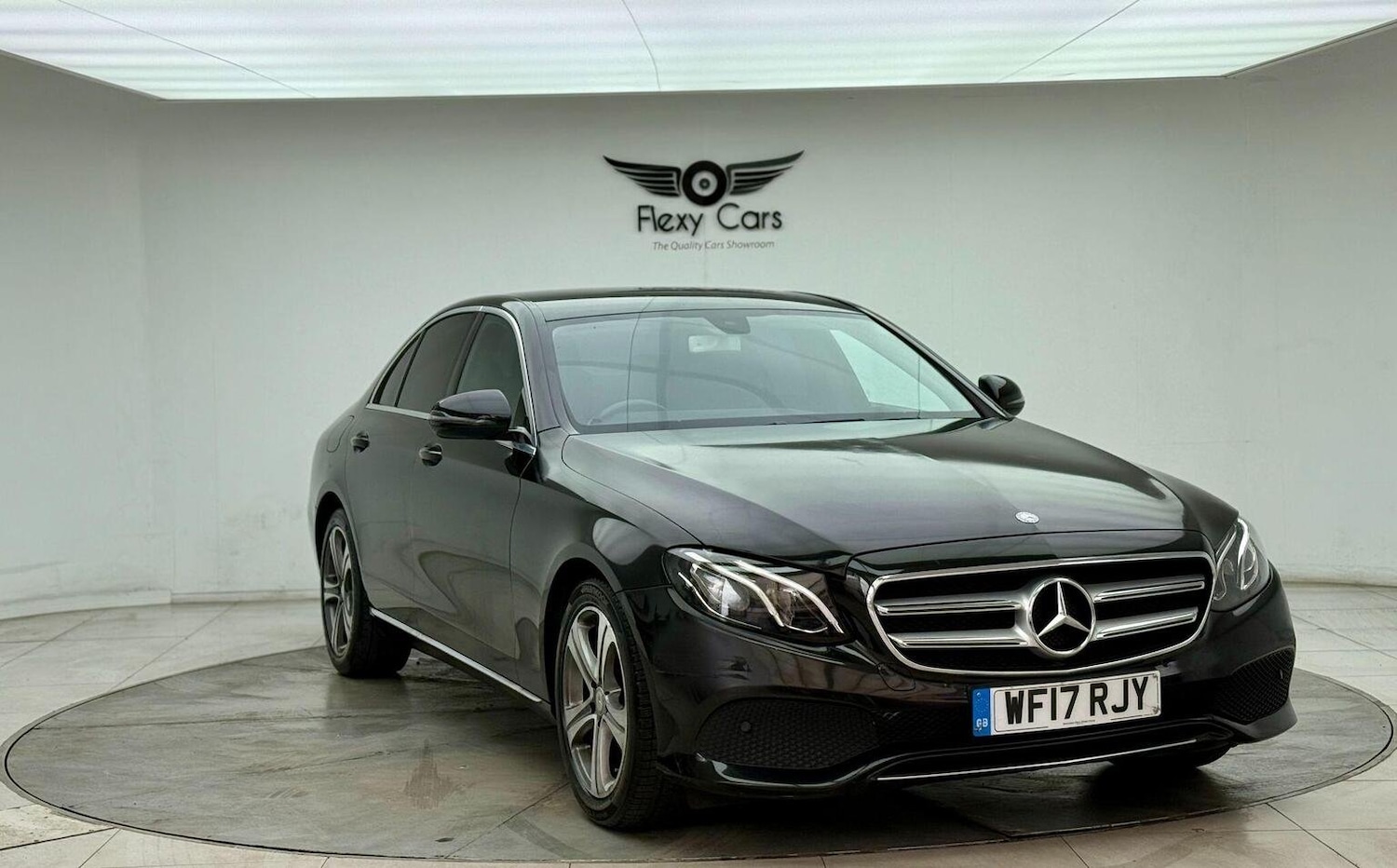 Used Mercedes-Benz E Class 2017 for sale - 76744197: Photo 1