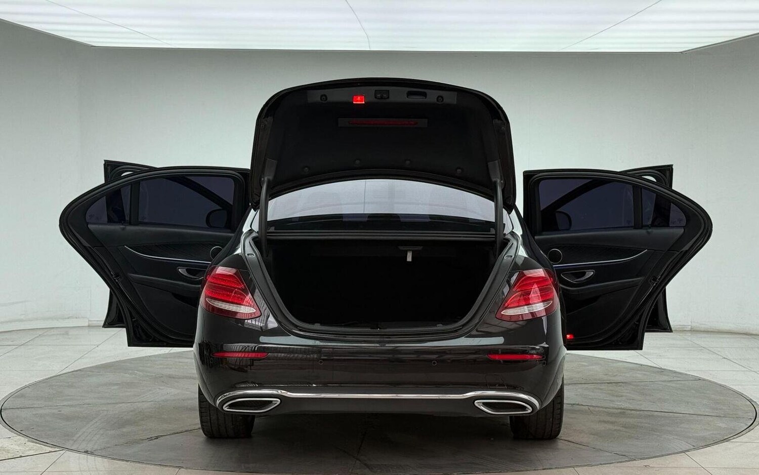 Used Mercedes-Benz E Class 2017 for sale - 76744197: Photo 18