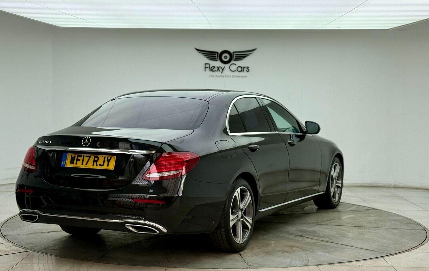 Used Mercedes-Benz E Class 2017 for sale - 76744197: Photo 6