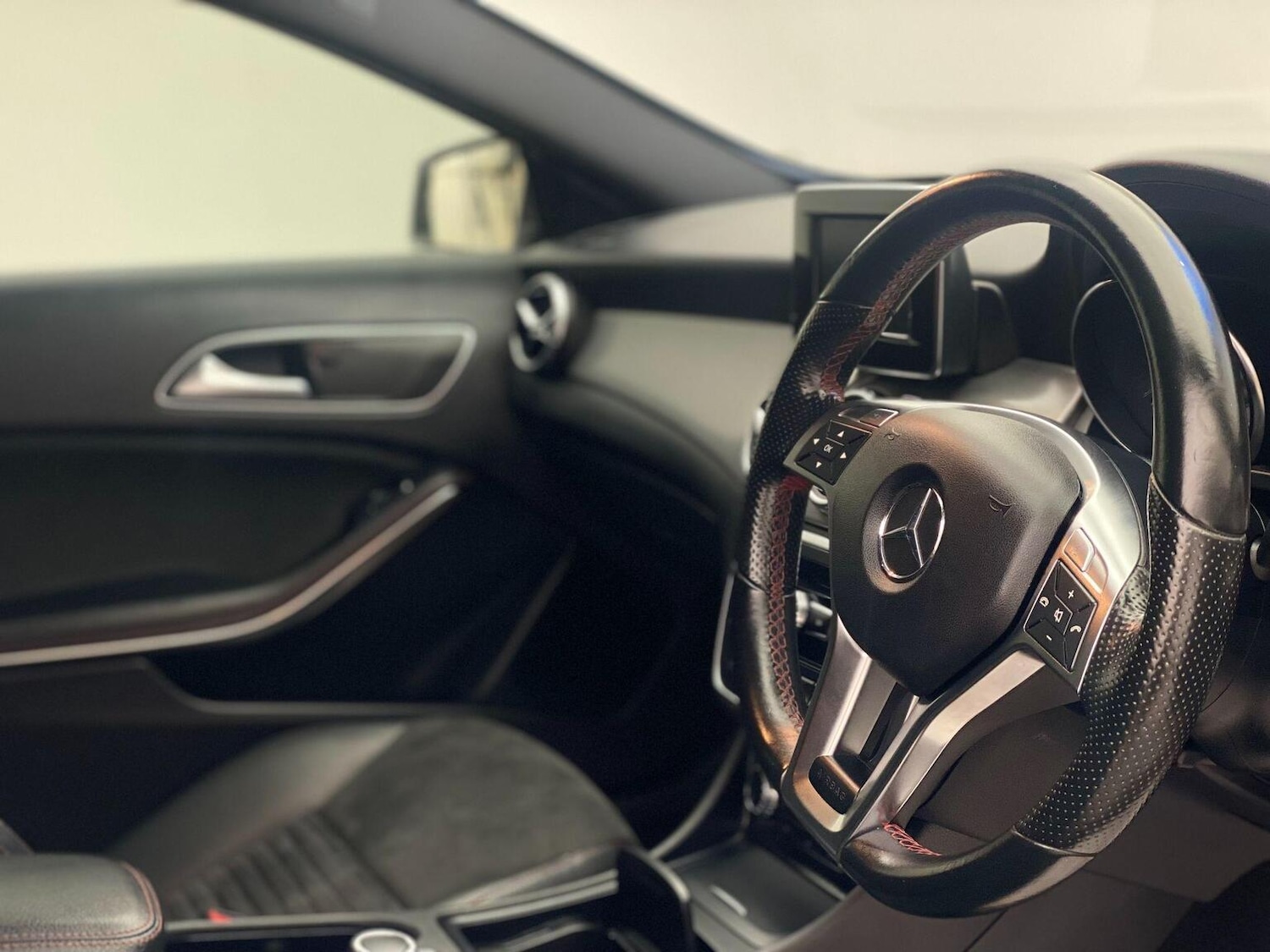 Used Mercedes-Benz GLA 2014 for sale - 76744153: Photo 2