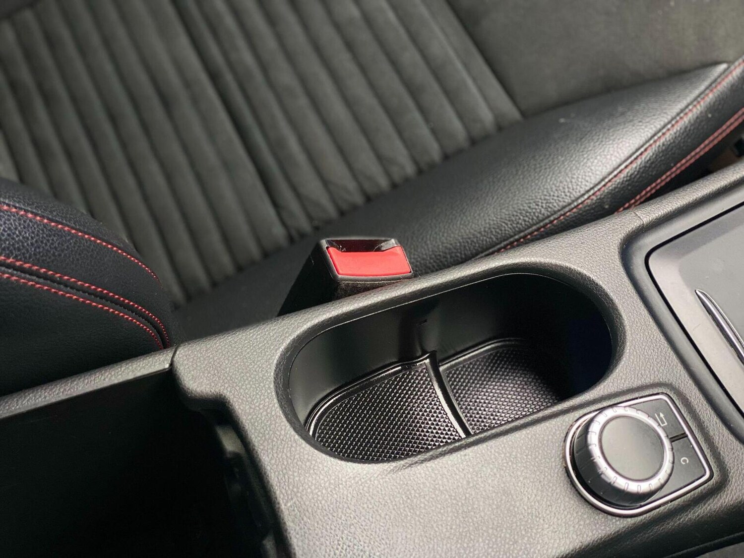 Used Mercedes-Benz GLA 2014 for sale - 76744153: Photo 28