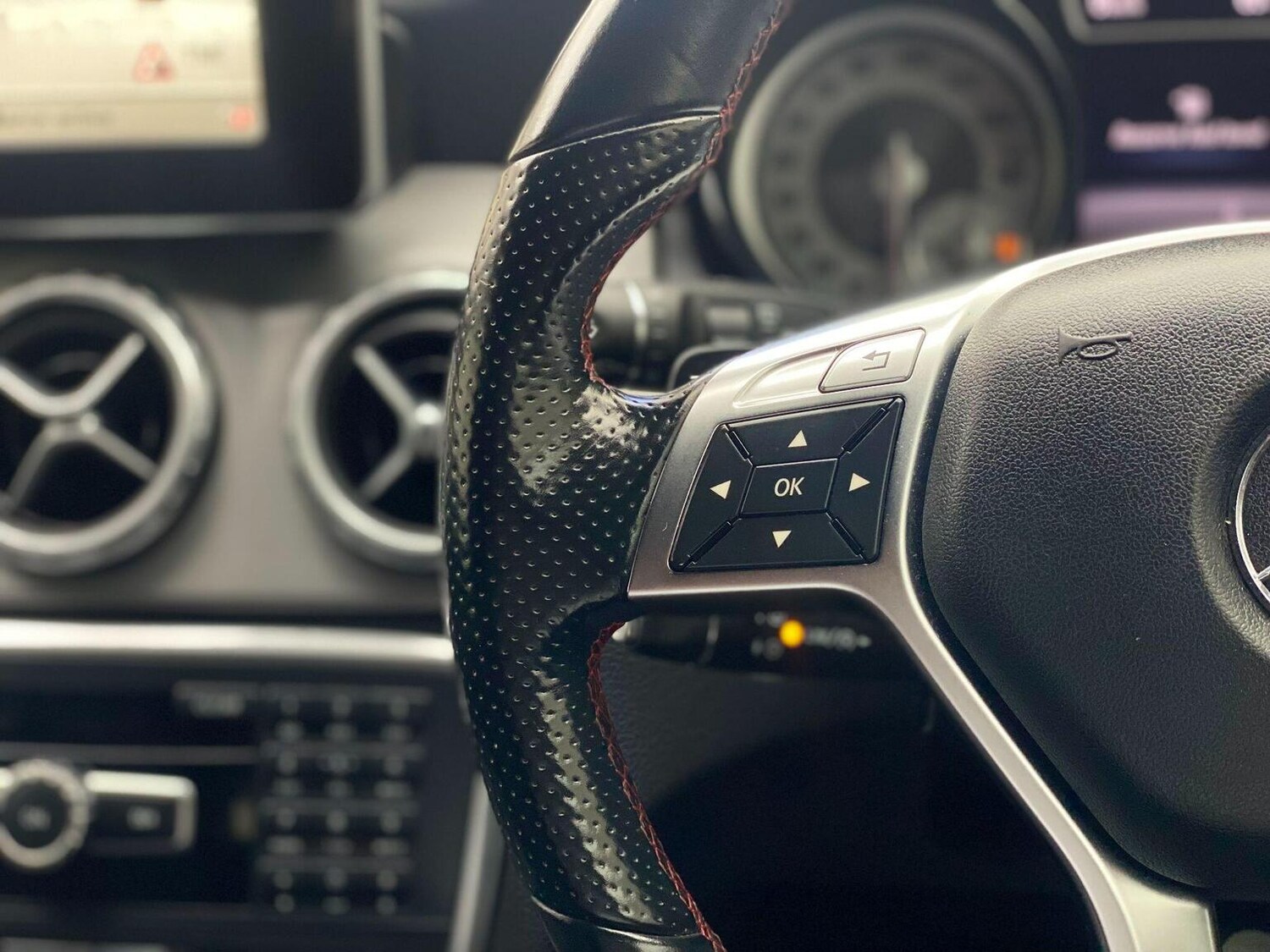 Used Mercedes-Benz GLA 2014 for sale - 76744153: Photo 36