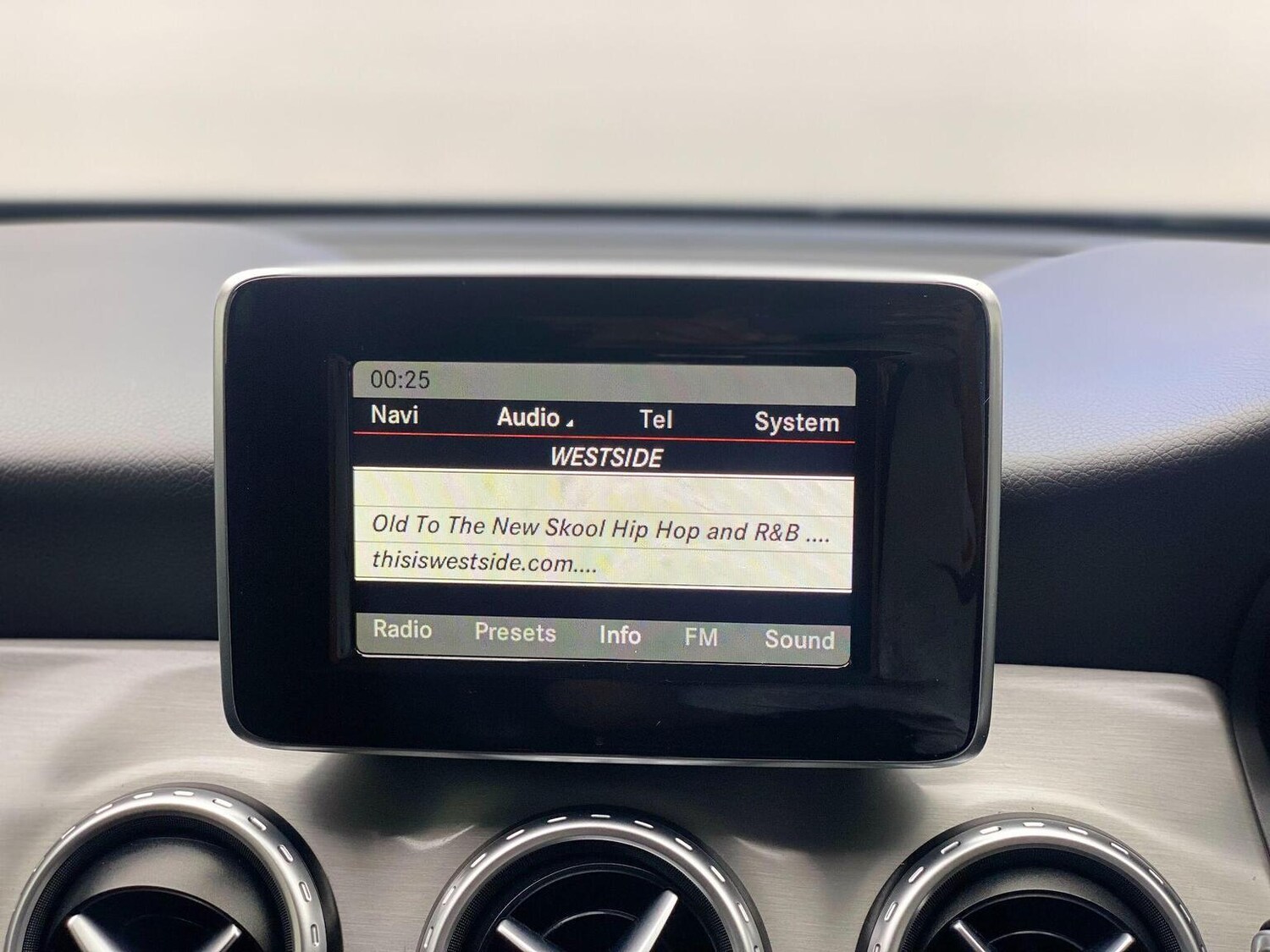 Used Mercedes-Benz GLA 2014 for sale - 76744153: Photo 41