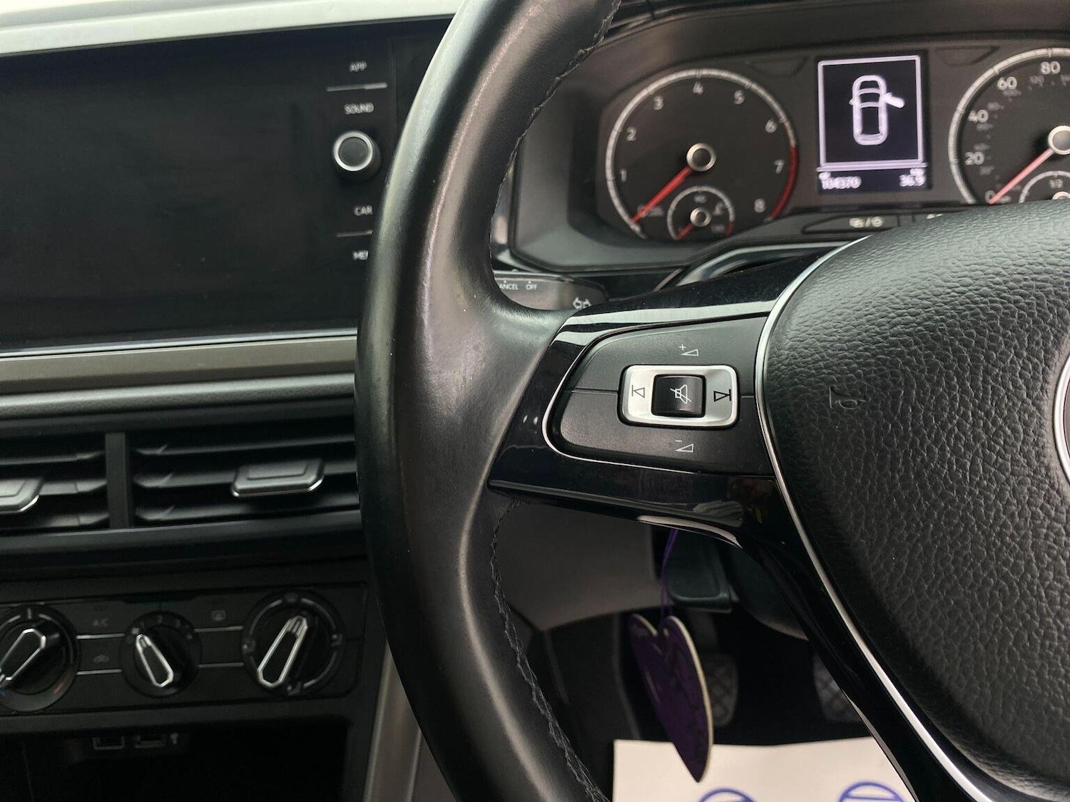 Used Volkswagen Polo 2018 for sale - 76744192: Photo 38