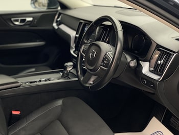 Used Volvo V60 2018 for sale - 76769816: Photo