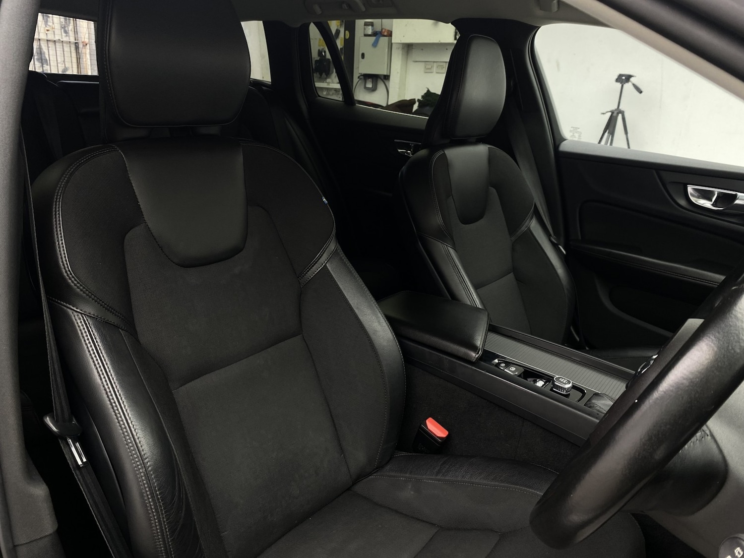 Used Volvo V60 2018 for sale - 76769816: Photo 4