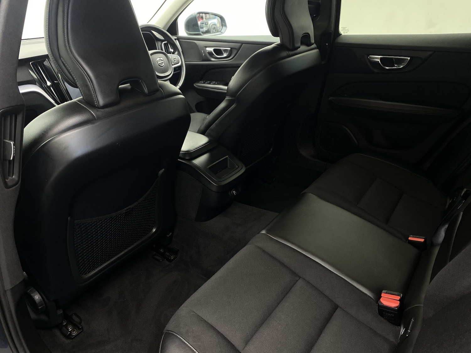 Used Volvo V60 2018 for sale - 76769816: Photo 41