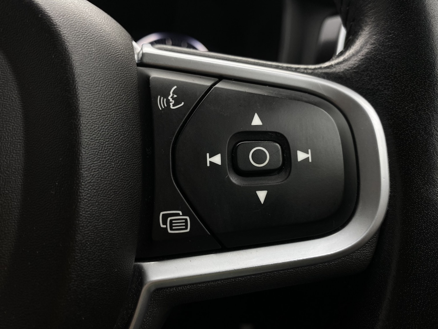 Used Volvo V60 2018 for sale - 76769816: Photo 52