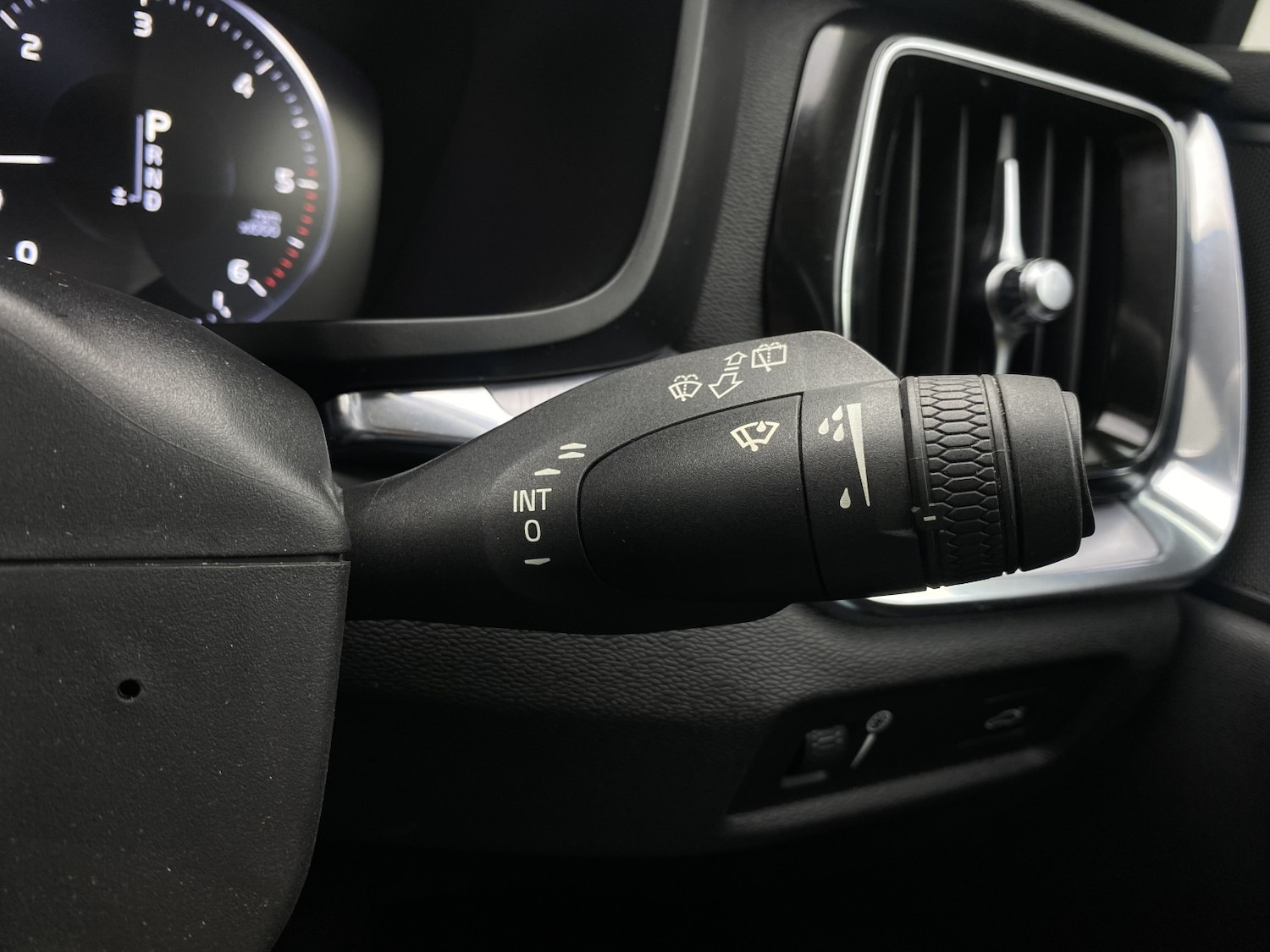 Used Volvo V60 2018 for sale - 76769816: Photo 54