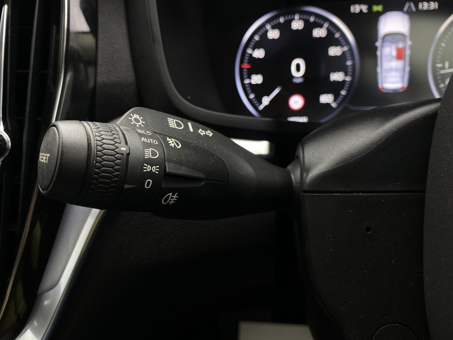 Used Volvo V60 2018 for sale - 76769816: Photo 55